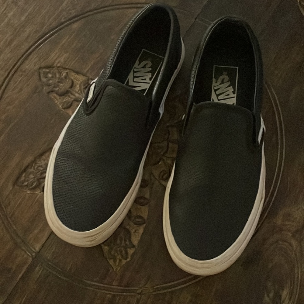 Vans - Picture 2 of 4